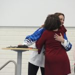 susannan juhlat ansa kynttilä halaus