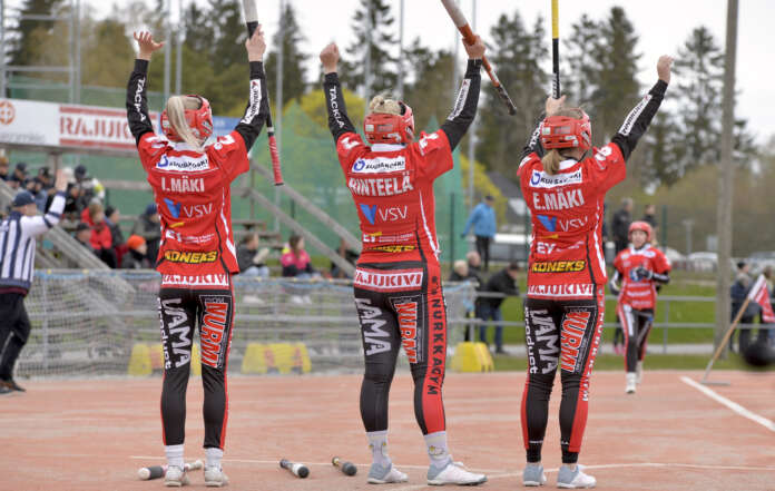 Äitienpäivän ottelu tarjosi peräti kolme kunnaria, ja kaikki läpilyönnit olivat kotijoukkueen käsialaa. Ensimmäisestä vastasi Odessa Rinteelä.