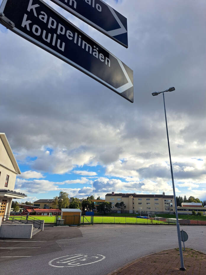 Kappelimäen koululla sijaitsevaan kotitalousluokkaan uusitaan käyttöikänsä päähän tulleita kodinkoneita.
